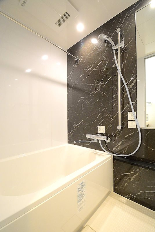 ステージファースト八丁堀の浴室