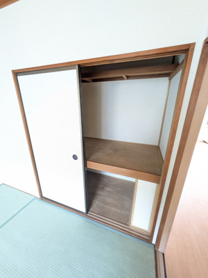 押入れがある和室６帖