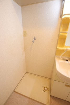 防水パン付きの室内洗濯機置場