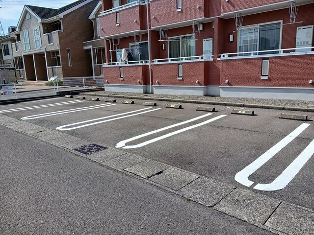 ハイムダイⅢの駐車場