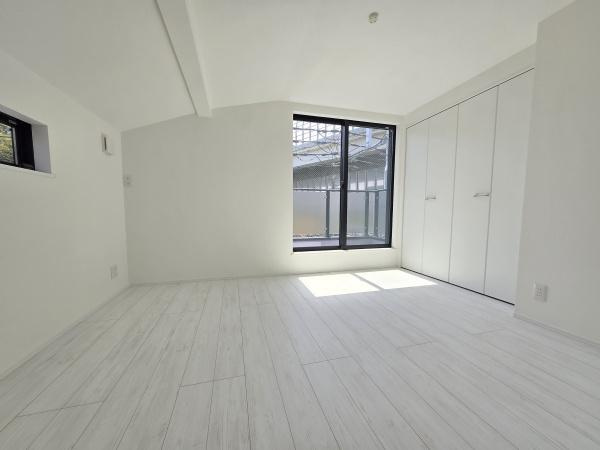 横浜市中区本牧間門の新築一戸建の洋室|落ち着きのある洋室です！
休日はこちらでおくつろぎ下さい♪