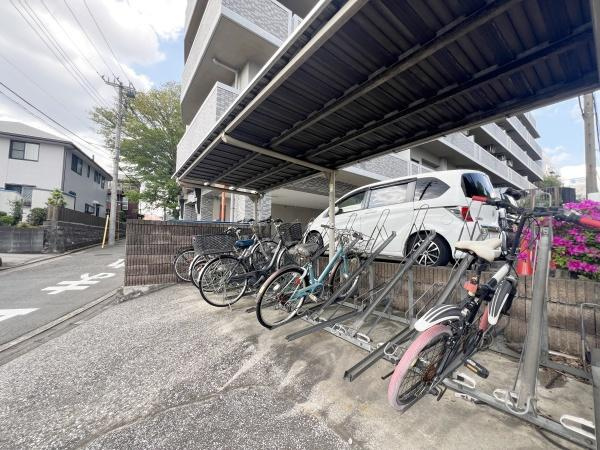 【駐車場】 | メディウス青葉台 | 駐輪場の様子です。綺麗に管理されています。