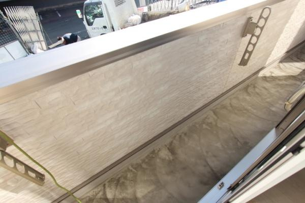 上谷戸アパートメントのバルコニー