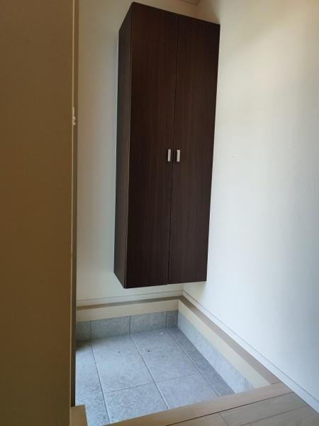 上谷戸アパートメントの玄関