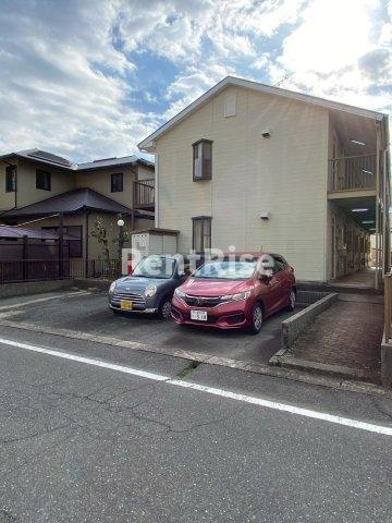 ラシーヌ美津乃の駐車場