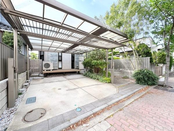 横浜市中区本牧三之谷の中古一戸建の駐車場
