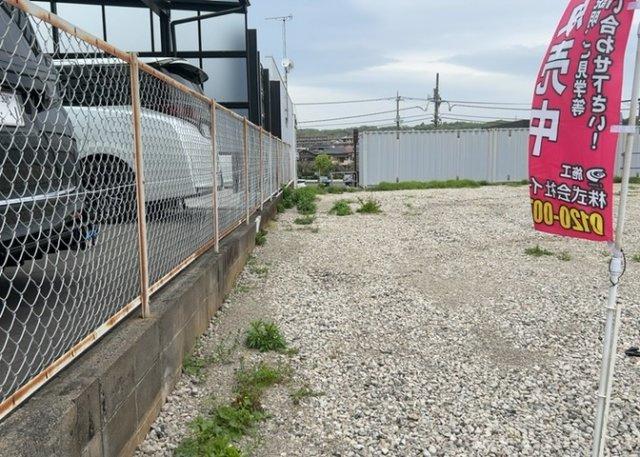 【外観】 | 家を建てる前提で土地を探している場合、地盤の丈夫さは譲れない条件の一つです。地盤が脆弱だと追加工事が必要となります。また、過去に地盤沈下や液状化現象を起こした土地は、できるだけ避けた方がいいでしょう。