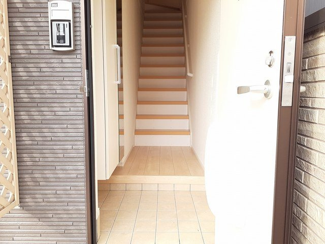 ファインハルエールⅦの玄関