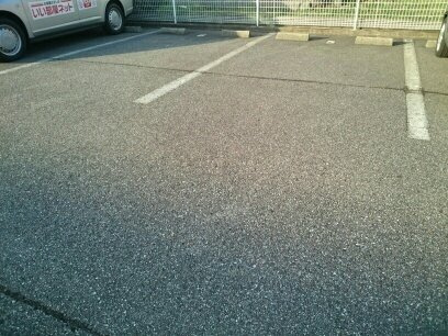 メゾンＴＯＭの駐車場