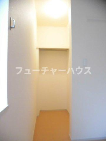 ロリエ　Ａの収納