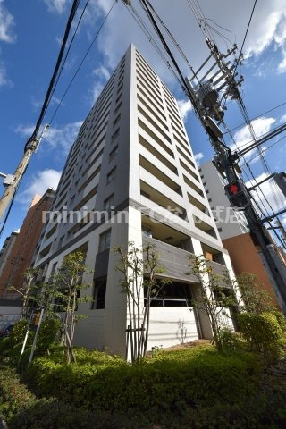 アーデンタワー新町の外観