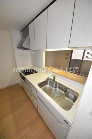 アーデンタワー新町のキッチン