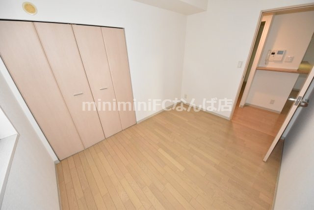 アーデンタワー新町の寝室