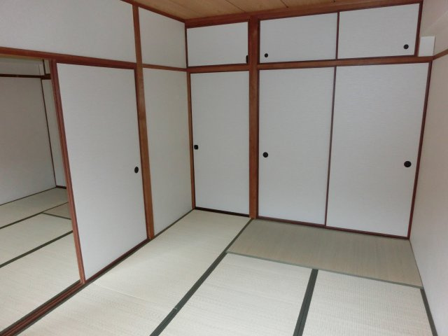 井上ビルの和室