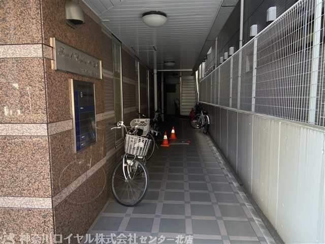 【エントランス】