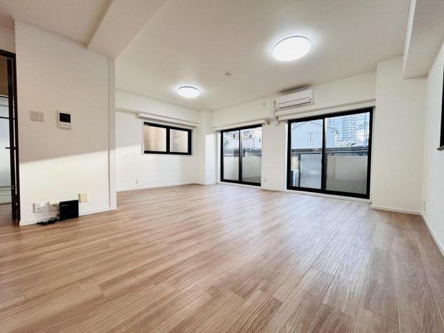【居間・リビング】BECアーバン西宮北口 