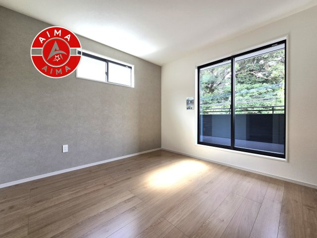 糟屋郡篠栗町庄4丁目第1-2棟（1号棟）の寝室|主寝室には収納力に優れたクローゼットがありますので、お部屋もすっきり片付きます。