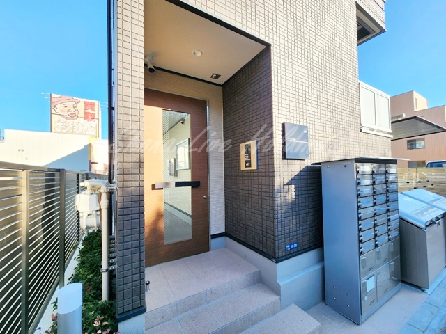 大和市大和南２丁目の賃貸マンションのエントランス|毎日通るエントランス♪
