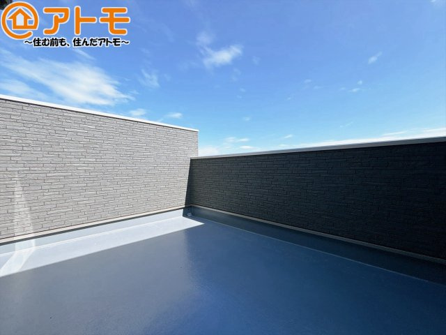 【バルコニー】 | 藤枝市瀬古三丁目4期　新築戸建　全1棟 | 陽当りの良いバルコニーはお洗濯物はもちろんお布団もふかふかになります♪