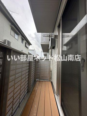 【バルコニー】 | トリシア西石井