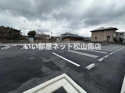 【駐車場】 | トリシア西石井
