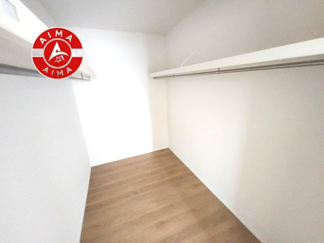 福岡市西区上山門3丁目第7-1棟（1号棟）の収納|洋服や大きな荷物が多い方や人数の多いご家族などは、一般的なクローゼットよりもウォークインクローゼットのほうが使い勝手が良いです。