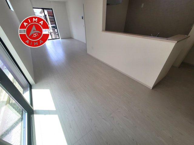 福岡市早良区野芥2丁目第7-2棟（1号棟）のダイニング|キッチンから立ち込める香りが今日の料理を期待させます。