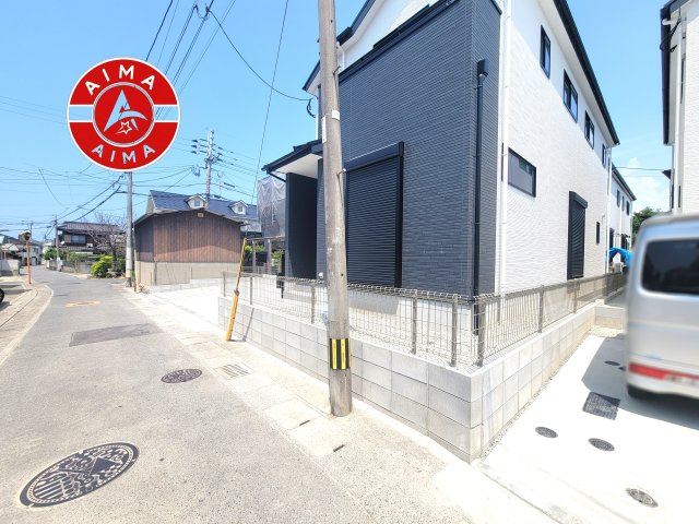 福岡市早良区野芥2丁目第7-2棟（1号棟）の前面道路含む現地写真|見学の時間などお気軽にお問い合わせ下さい。
