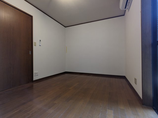 スタジオ北柏の洋室|明るい洋室です