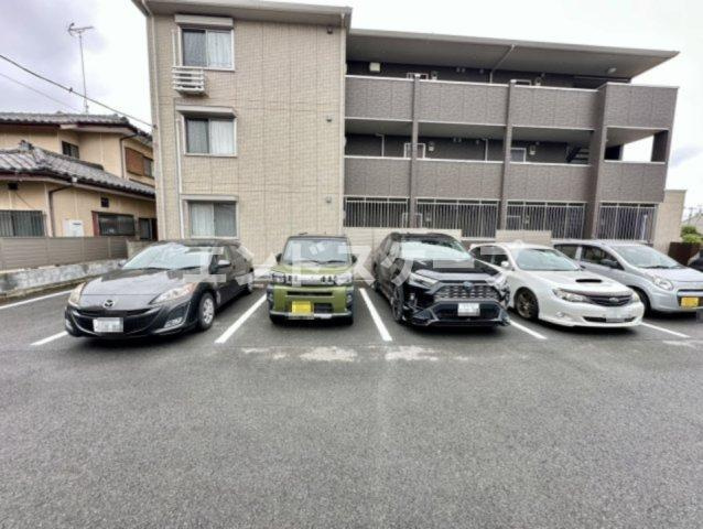 ル リッシュ　Ｃの駐車場|高崎、前橋のお部屋探しはエンドスケープまで！お客様の理想お聞かせ下さい♪