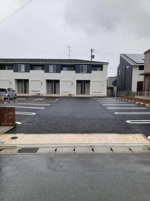 【駐車場】 | タートルヒルズ４ｔｈ | 車をお持ちの方に嬉しい駐車場付きの物件です