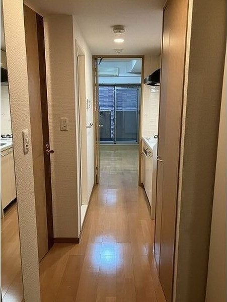 プレサンス桜通アベニューの玄関