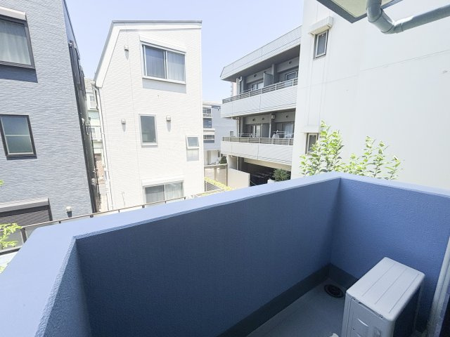 【バルコニー】