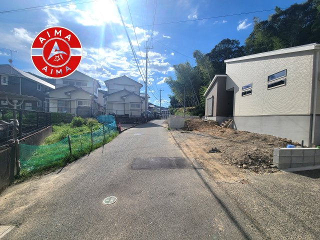 那珂川市片縄西5丁目第4-1棟（1号棟）の外観|前面道路含む現地の写真です。