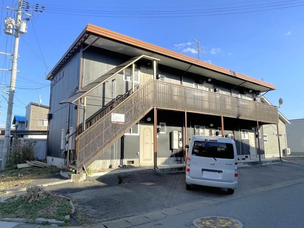 メゾン新小路の外観