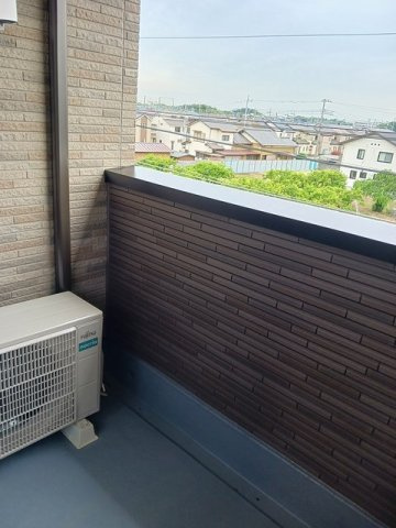 パーシモンＮのバルコニー|バルコニーからの眺めを楽しみながら食事をしませんか