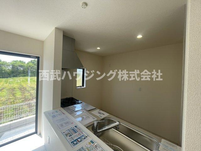【仲介手数料無料】所沢市牛沼第３期全１棟　所沢市の新築住宅なら西武ハウジングのキッチン