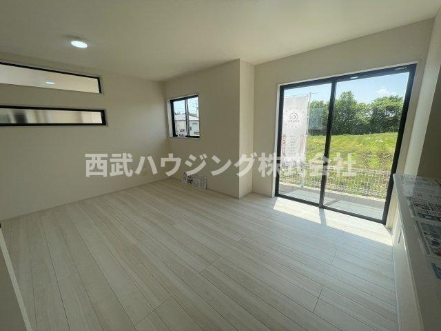 【仲介手数料無料】所沢市牛沼第３期全１棟　所沢市の新築住宅なら西武ハウジングの居間・リビング