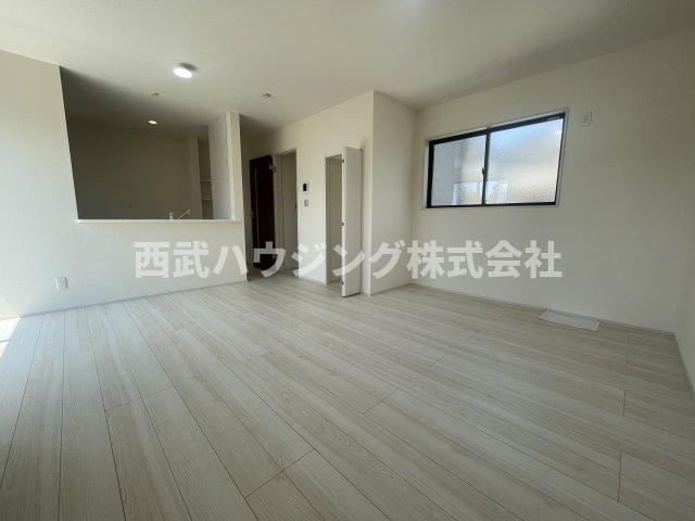 【仲介手数料無料】所沢市牛沼第３期全１棟　所沢市の新築住宅なら西武ハウジングの居間・リビング
