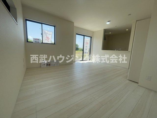 【仲介手数料無料】所沢市牛沼第３期全１棟　所沢市の新築住宅なら西武ハウジングの居間・リビング