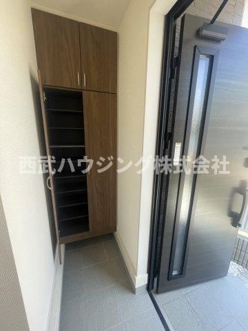 【仲介手数料無料】所沢市牛沼第３期全１棟　所沢市の新築住宅なら西武ハウジングの玄関
