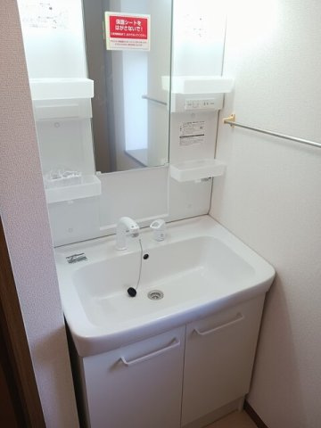 明るい洗面所です