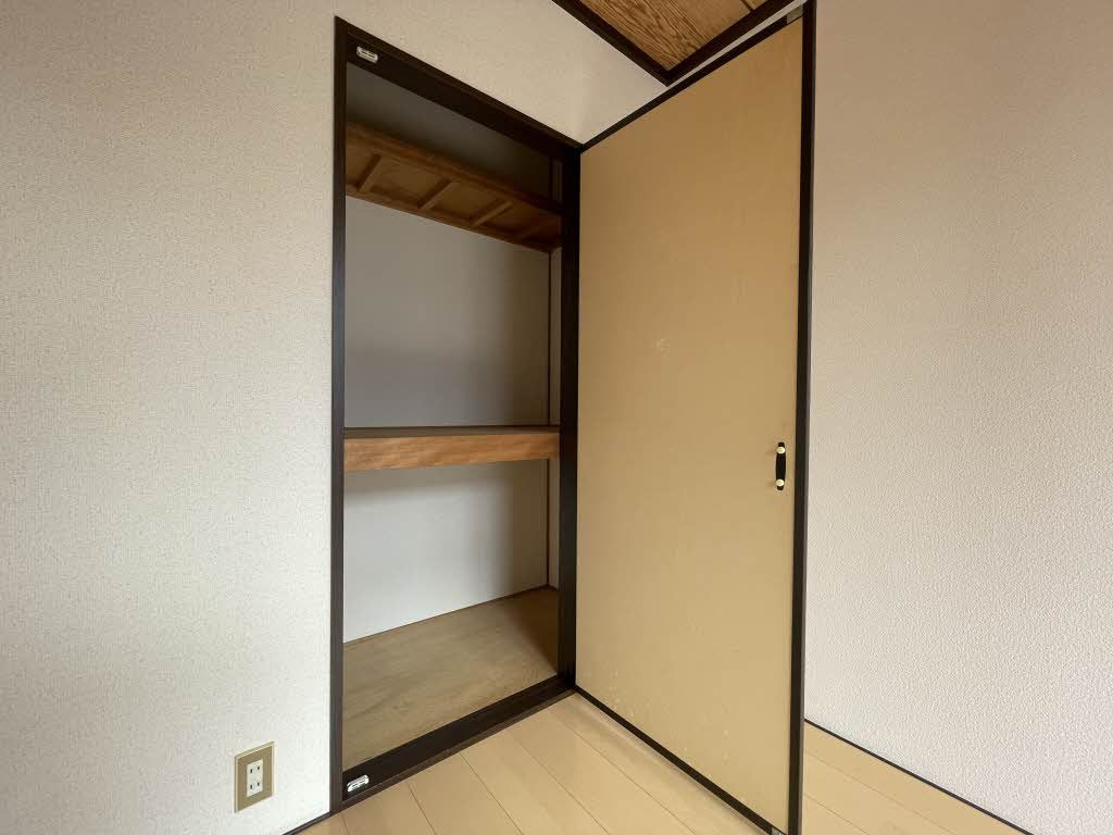 朝日ヶ丘ハイツ Ｄの収納