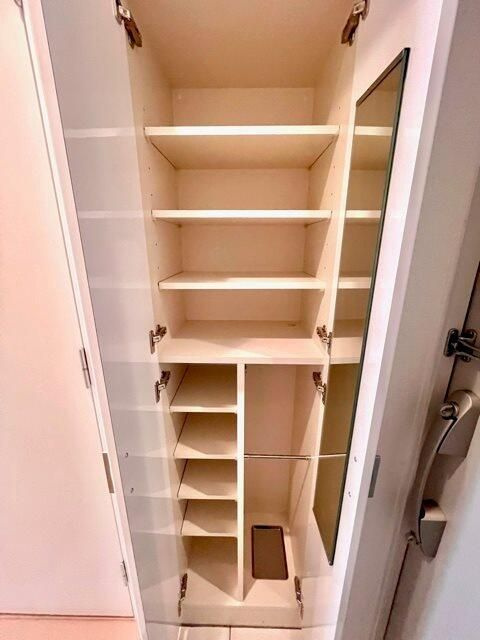 レジディア上落合の収納