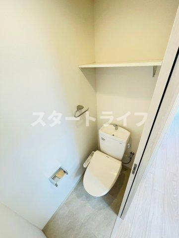 大阪市淀川区十三東４丁目の賃貸マンションのトイレ