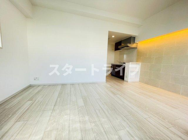 大阪市淀川区十三東４丁目の賃貸マンションの寝室