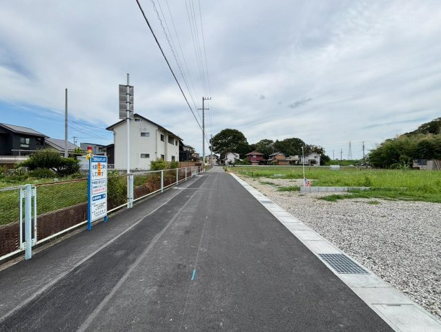リーブルガーデン　岐阜市尻毛の平屋　全2区画分譲の前面道路含む現地写真|「現地（2026年8月31日）撮影」	
■前面道路　
■ヤマダ不動産　株式会社リライフ