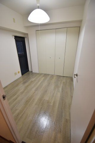 ウエストウイングの洋室