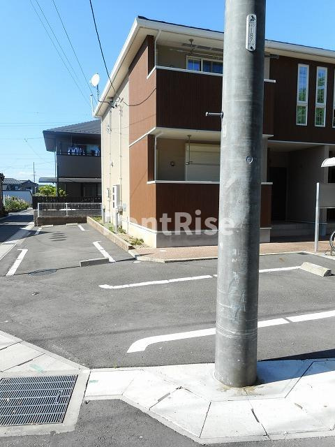 マローネ北山の駐車場|駐車場
