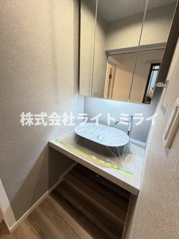 ワコー千石マンションの独立洗面台